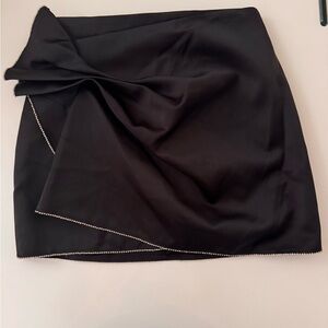 ZARA SATIN EFFECT MINI SKIRT SIZE MEDIUM BLACK